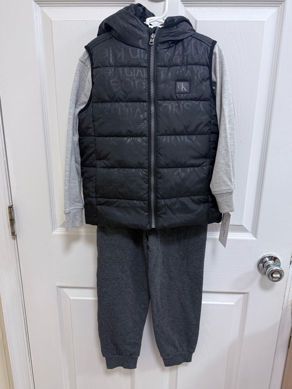 NWT Calvin Klein Black and Gray Kids Vest Shirt Hoodie 3-piece Set, Size 5